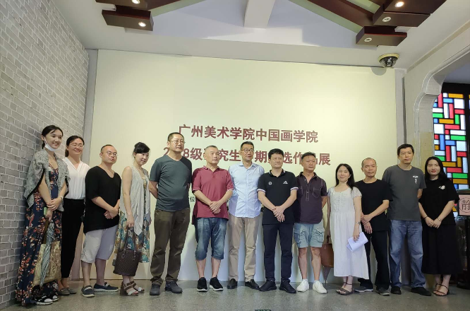 导师合影.jpg