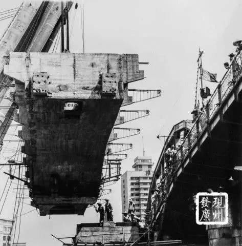 1995年5月至1996年9月，海珠桥在原桥上进行加固、维修。